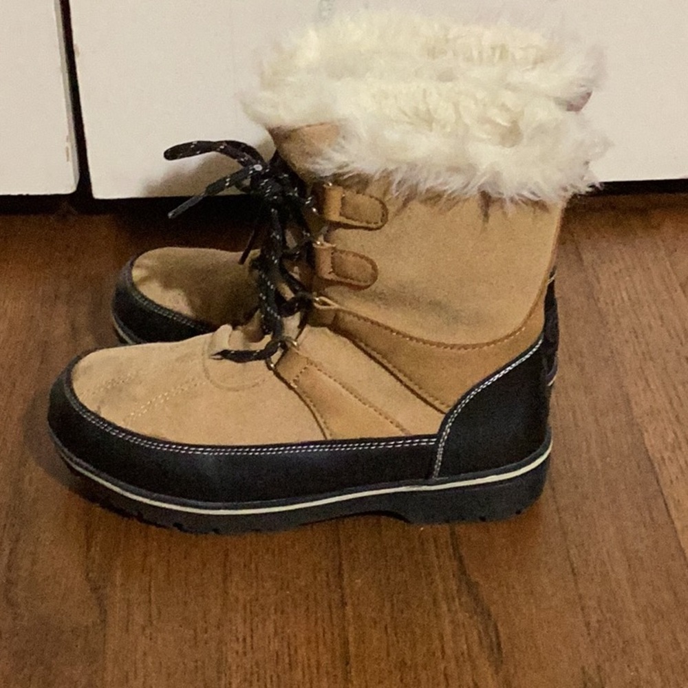 C9 by Champion insulated boots size 8 women’s
